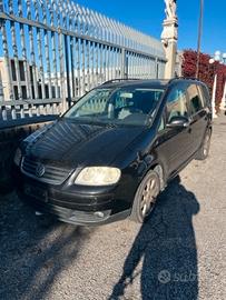 Ricambi Volkswagen Touran 2.0 TDI Automatica Anno 