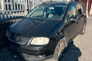 Ricambi Volkswagen Touran 2.0 TDI Automatica Anno 