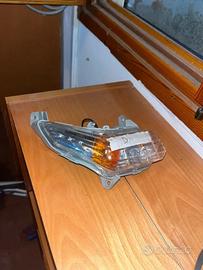 indicatore direzione anteriore GSR 600