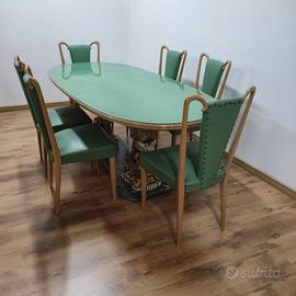 Tavolo da pranzo e sedie di La Permanente  Cantù