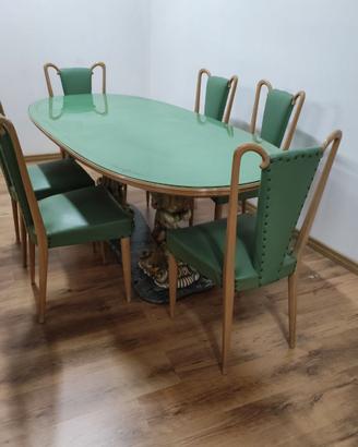Tavolo da pranzo e sedie di La Permanente  Cantù