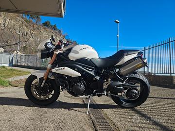 Triumph Speed Triple 1050 abs