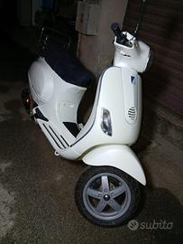 Vespa LX 125