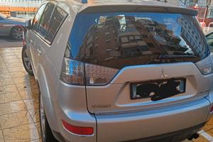 MITSHUBISHI OUTLANDER 4WD, 7 POSTI, GANCIO TRAINO