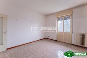 LUMINOSO BILOCALE CON BOX IN ZONA TRANQUILLA A MAG