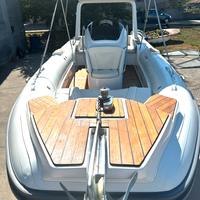 Gommone 8 mt mod RIB 760 nuovo motore evinrude 200