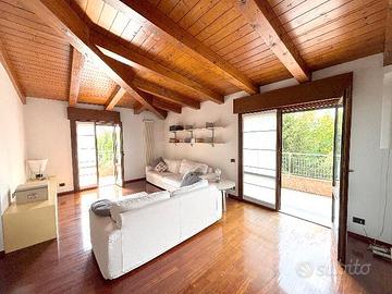 Splendido attico mansardato