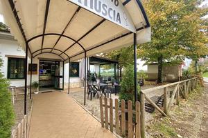 Attività / Licenza di 50 m² con 1 locale a Genazza