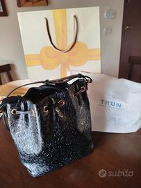 Borsa a secchiello con tracolla Thun nera. Nuova