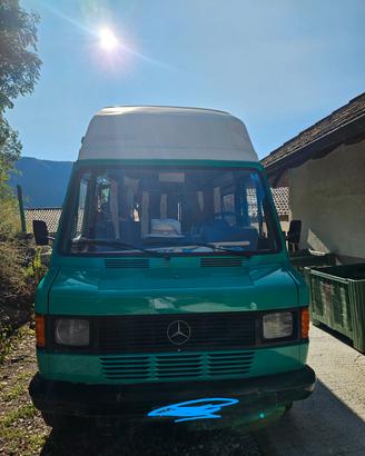 MERCEDEZ BENZ 207D- OMOLOGATO CAMPER