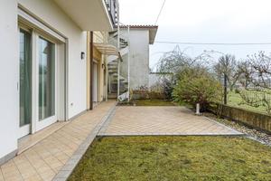 Villa di 225 m² con più di 5 locali e box auto dop