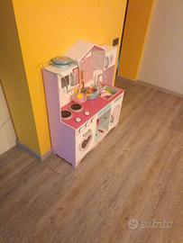 cucina di legno per bambini
