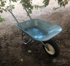 Carriola da giardino