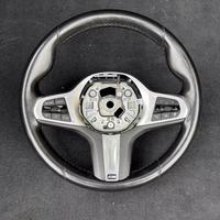 Volante BMW Serie G M-Sport con comandi