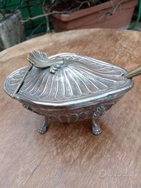 Zuccheriera antica in metallo argentato 