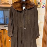 Cappotto in camoscio con pelliccia di visone