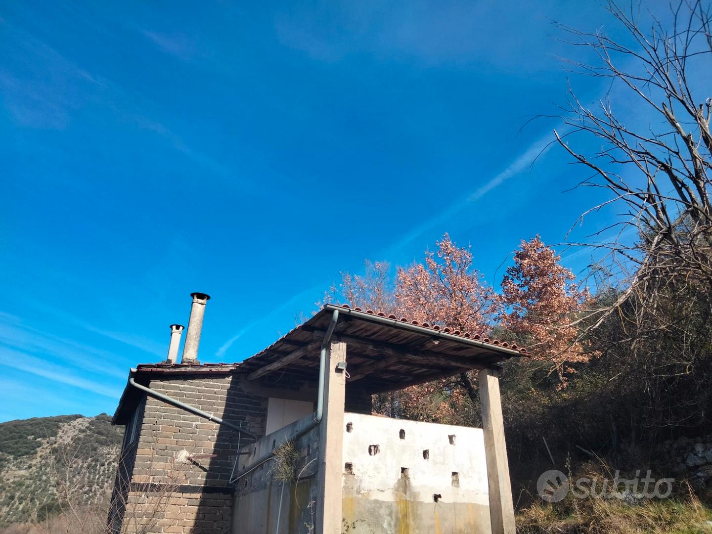 Terreno e casa in costruzione - Vista 4