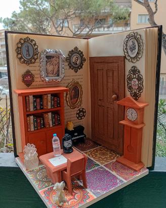 Libro/scultura DIORAMA (fermalibri)