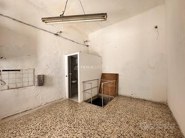 AMPIO MONOLOCALE DA PERSONALIZZARE