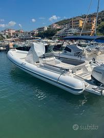 Sea Prop 30 Confort, 2 motori Honda 150 cv