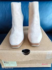 Stivaletti da donna in vera pelle/camoscio Bata