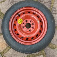 Ruotino di scorta con crick