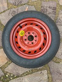 Ruotino di scorta con crick