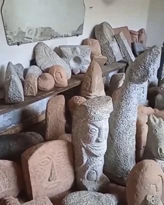 Sculture di granito sardo scolpite a mano