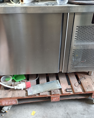 Abbattitore Ilsa 6 teglie Zanussi 5 teglie e altri