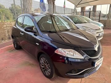 Lancia Ypsilon 1.2 69 CV 5 porte GPL Ecochic Silve
