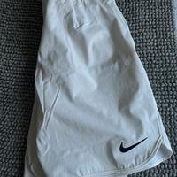 Pantaloncini Nike