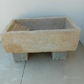 pila antica in pietra leccese