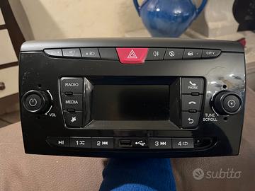 Autoradio Lancia Ypsilon 2011 al 2024 (CON CODICE)