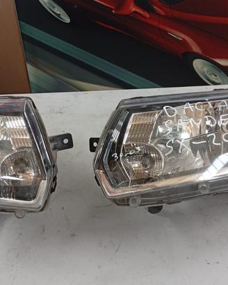 Dacia Sandero 2014 Faro anteriore sx dx originale