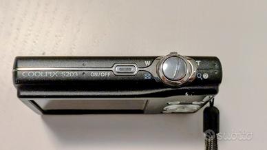 Nikon Coolpix s203