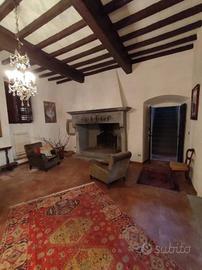 Villa di 650 m² con più di 5 locali a Rignano sull