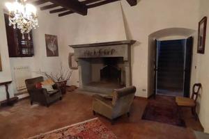 Villa di 650 m² con più di 5 locali a Rignano sull