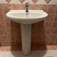 Lavabo con colonna – in ceramica, colore bianco