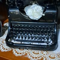 macchina da scrivere antiquariato 
