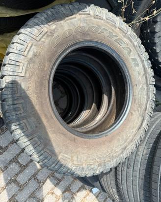 235/85 r 16 Goodyear Wrangler MT/R 114/111q