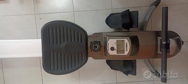 Vogatore per allenamento a casa