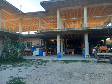 Casa indipendente con terreno a Guardia Vomano