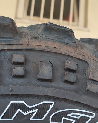 gomme fuoristrada +cerchi 195/80/15