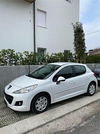 Peugeot 207 benzina- NEOPATENTATI