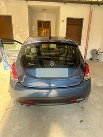 Lancia ypslon