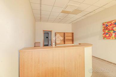 NEGOZIO A URAGO D'OGLIO