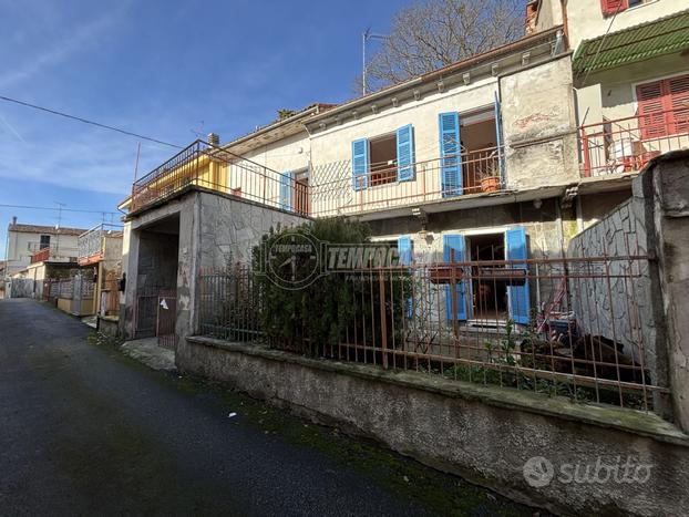 CASA INDIPENDENTE CON TERRAZZO