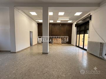 Negozio a Milano Via Filippo Palizzi 2 locali