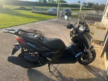 Yamaha X-max 400