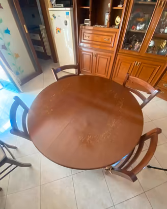 Tavolo e sedie